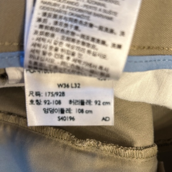 Dockers Classic fit flat front pants - Picture 8 of 8